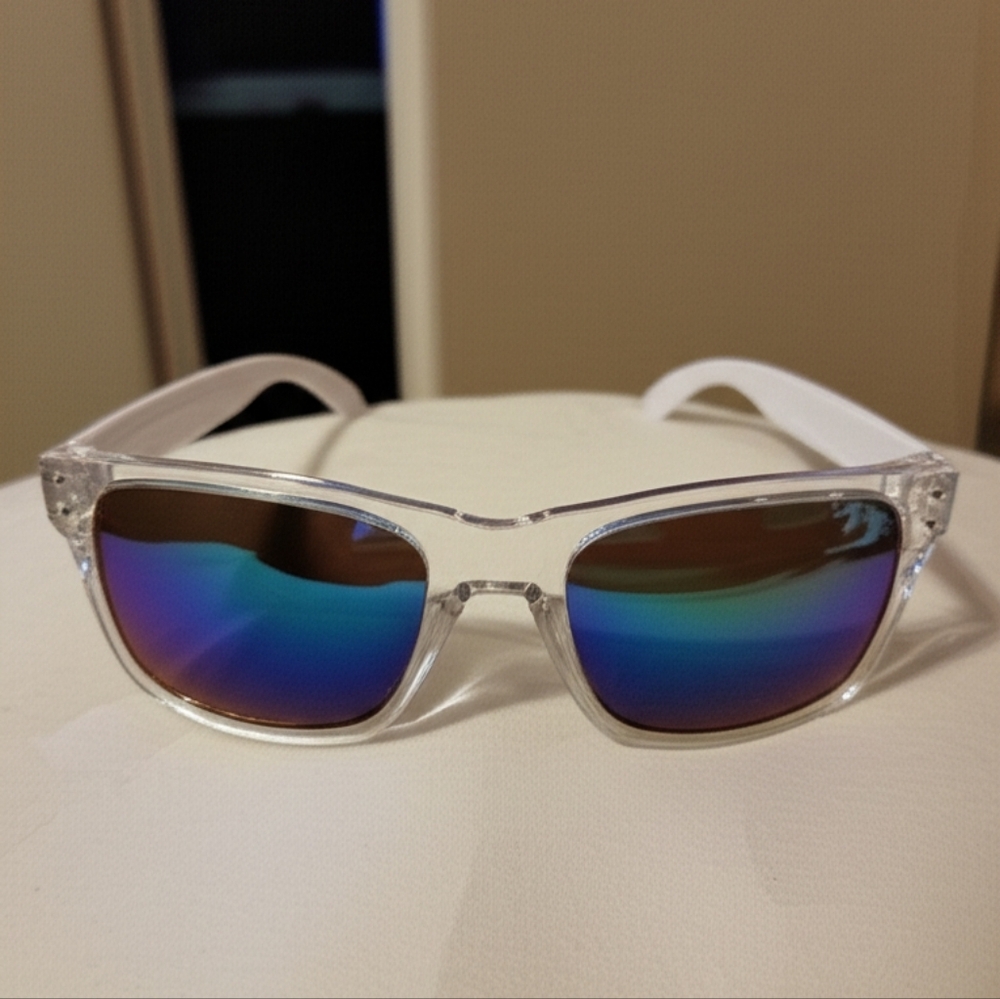 Stylish Black and Gold Sunglasses